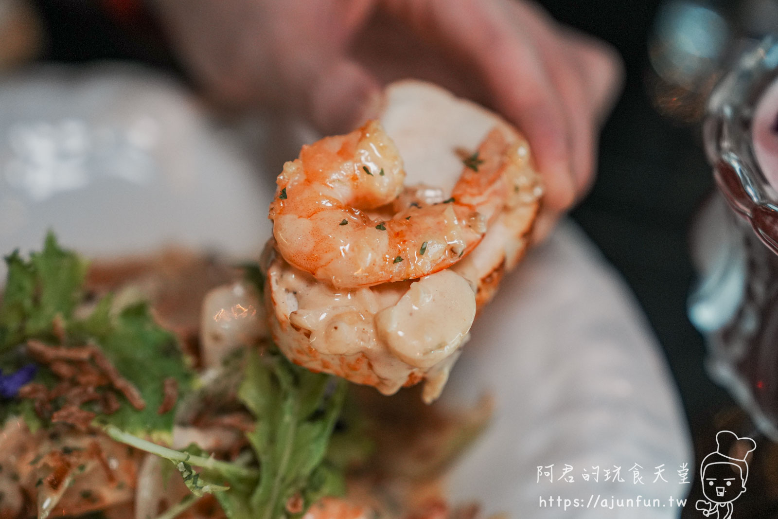 【台中酒吧推薦】阿姆斯壯餐酒館,勤美酒吧新發現!一個人也能登陸外太空的星際之旅 - 第27張圖