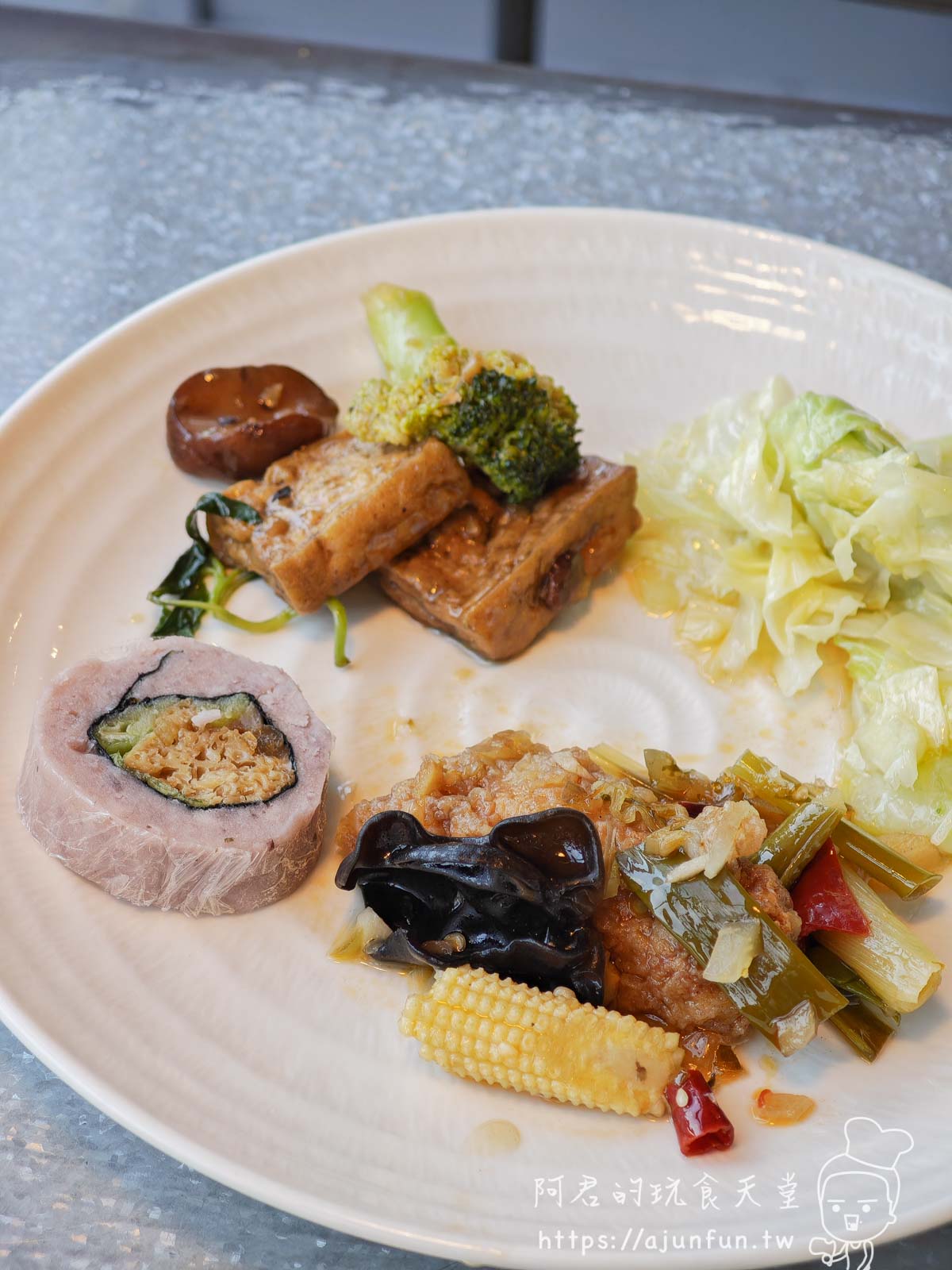 【2025果然匯攻略】桃園統領店必吃菜色!推爆炒飯、素牛肉麵,沒吃到真的會後悔! - 第61張圖