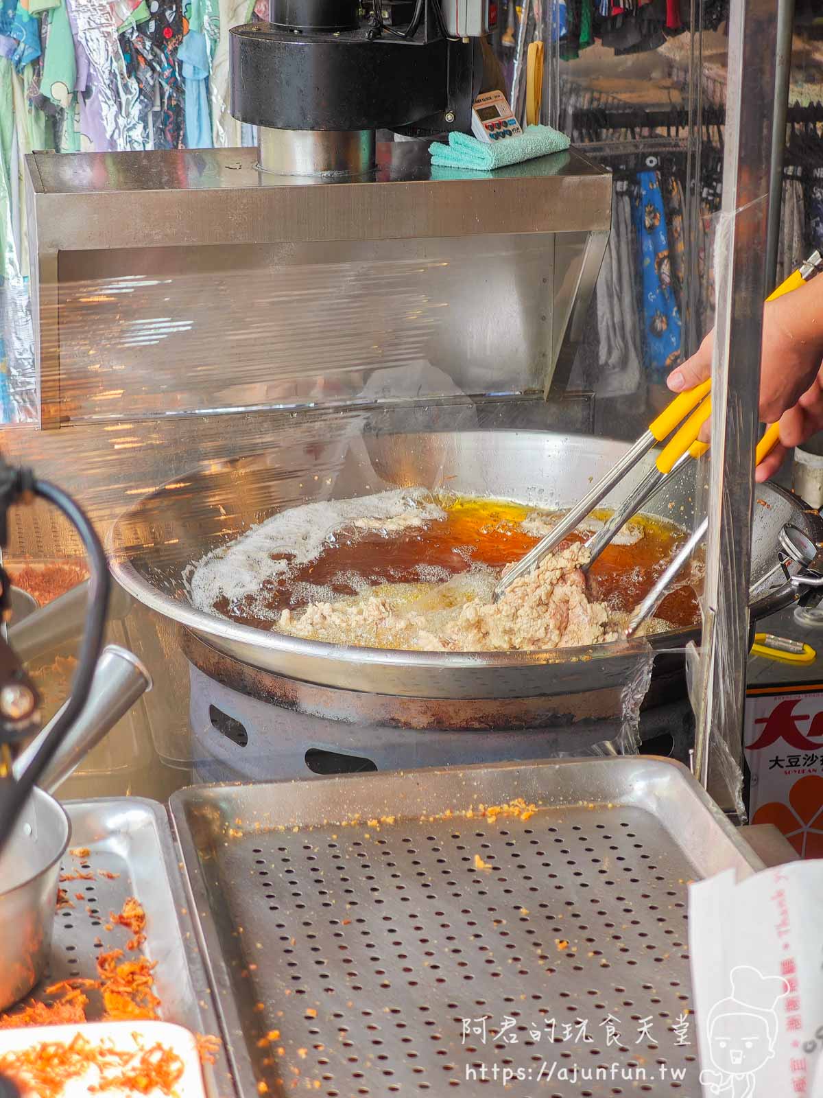 鹿港第一市場必吃美食:喬香排骨酥,外酥內嫩、完全不油膩的銷魂滋味! - 第2張圖