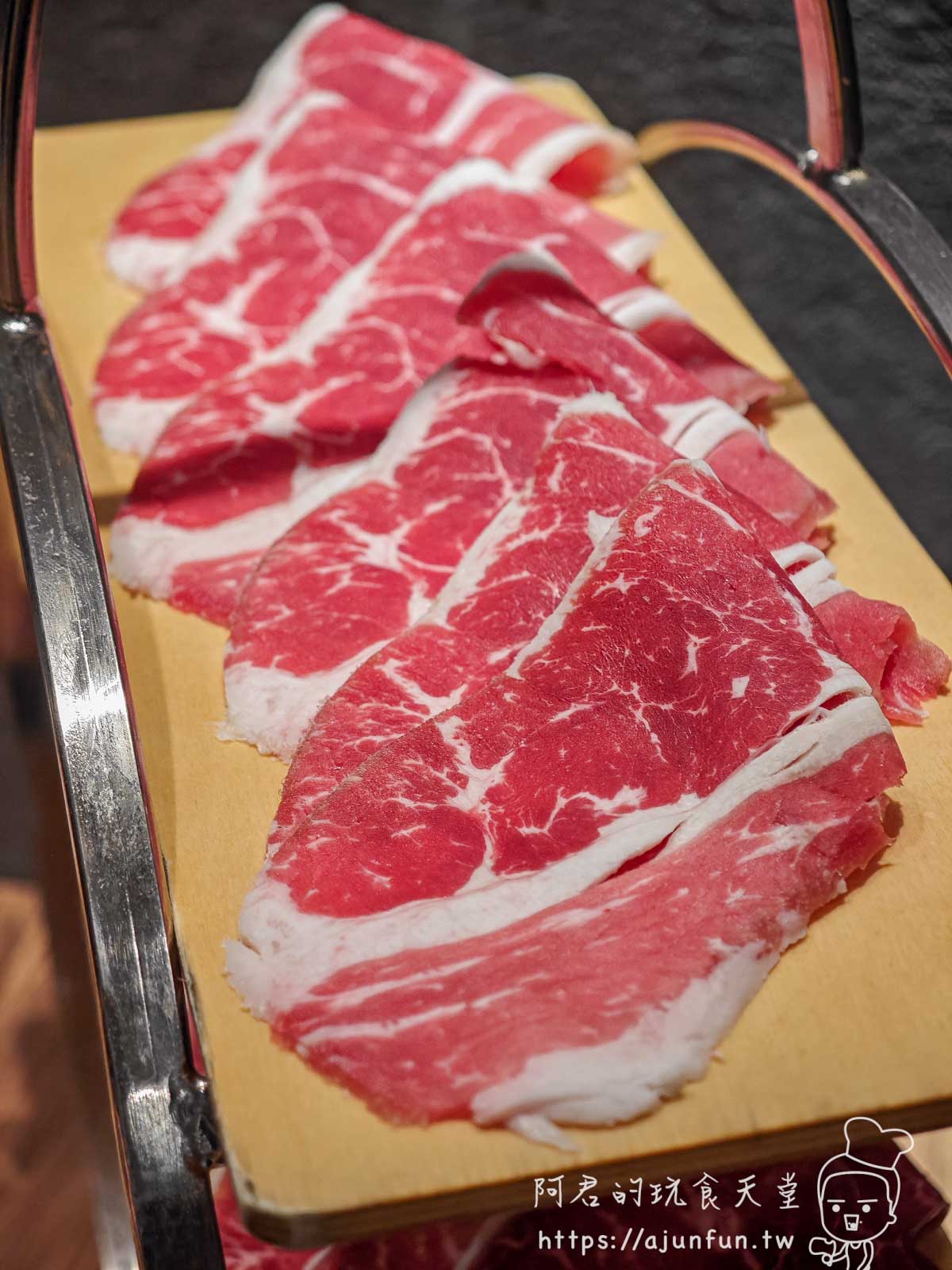 【台中逢甲火鍋】十二段鍋物堂,被火鍋耽誤的自助吧天堂?近40種食材、花枝滑自由 - 第23張圖