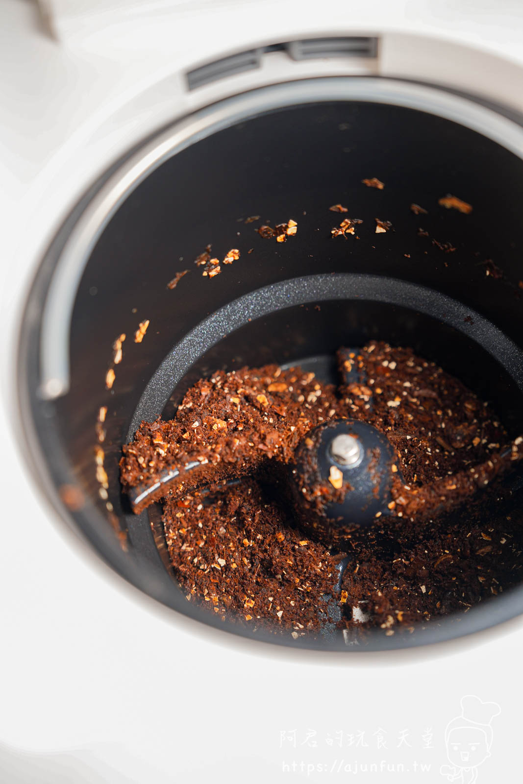 POLAR 除餘淨廚餘機開箱心得,粉碎、烘乾、除臭一機搞定,相見恨晚的廚房神器! - 第20張圖