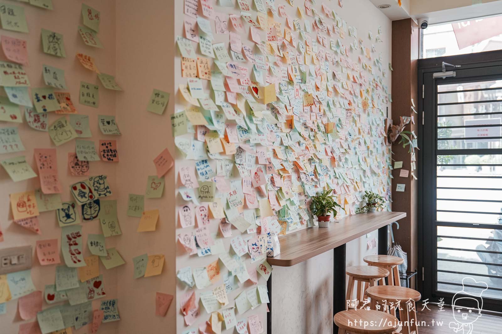 【台中北屯宵夜】遊盒麵崇德店,被甜點耽誤的24小時拉麵店,必點麻辣鴨血 - 第4張圖