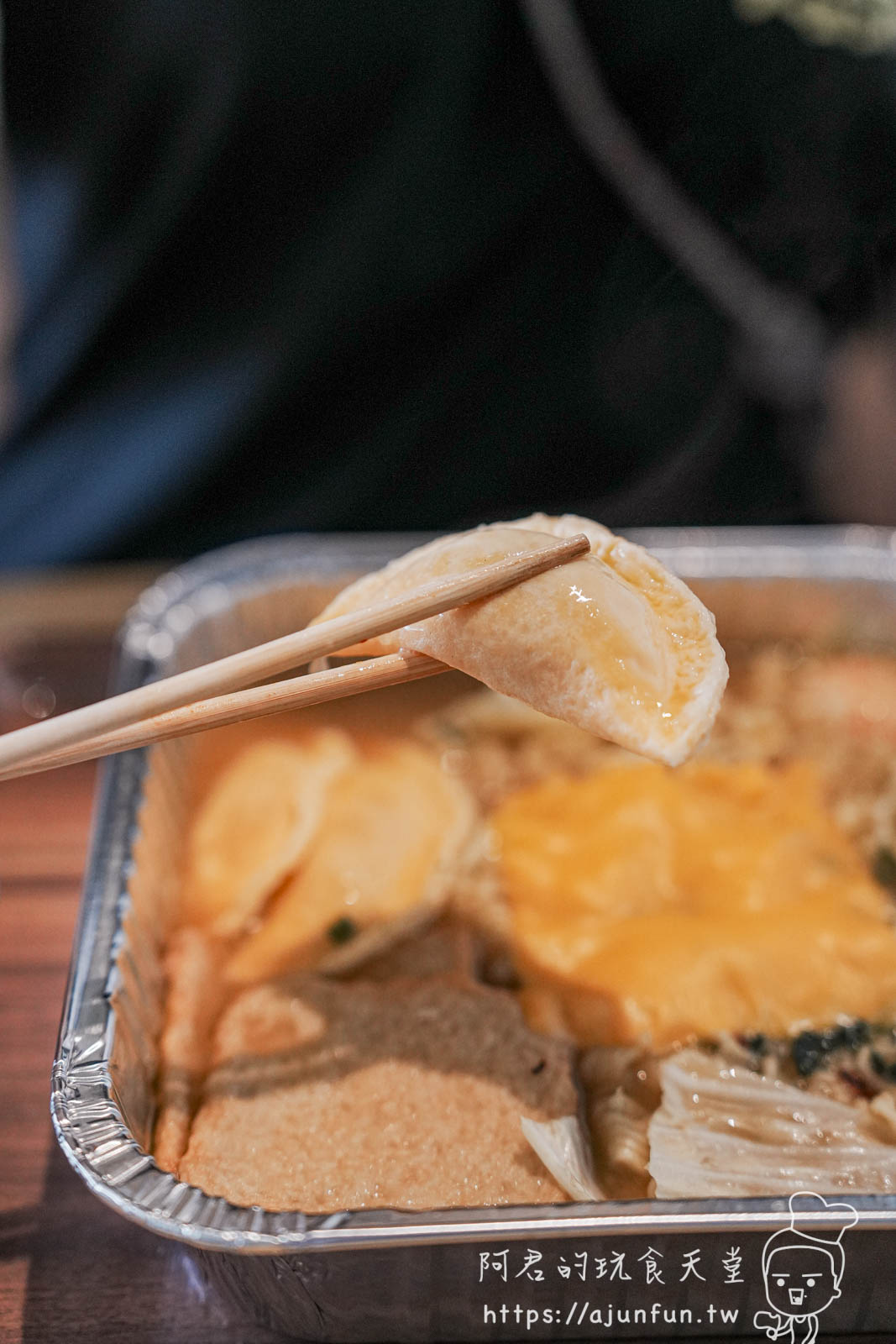 【台中北屯宵夜】遊盒麵崇德店,被甜點耽誤的24小時拉麵店,必點麻辣鴨血 - 第25張圖