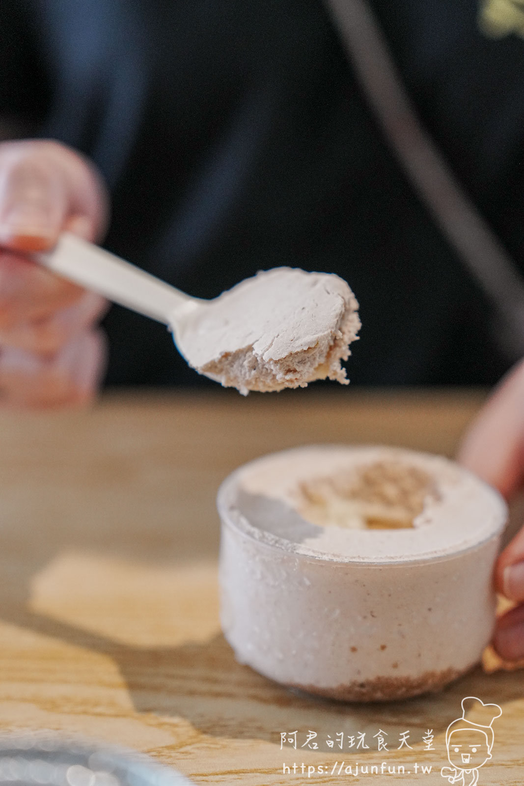 【台中北屯宵夜】遊盒麵崇德店,被甜點耽誤的24小時拉麵店,必點麻辣鴨血 - 第35張圖