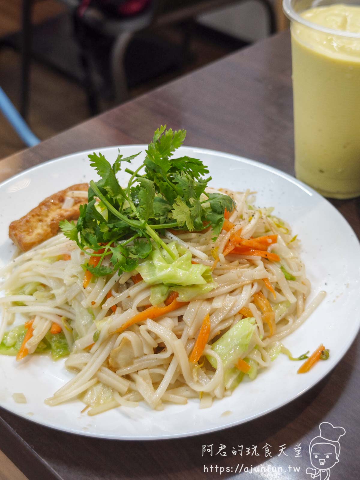 2026台中素食推薦，蓮花創越素食，北屯必吃越南蔬食！捷運5分鐘抵達