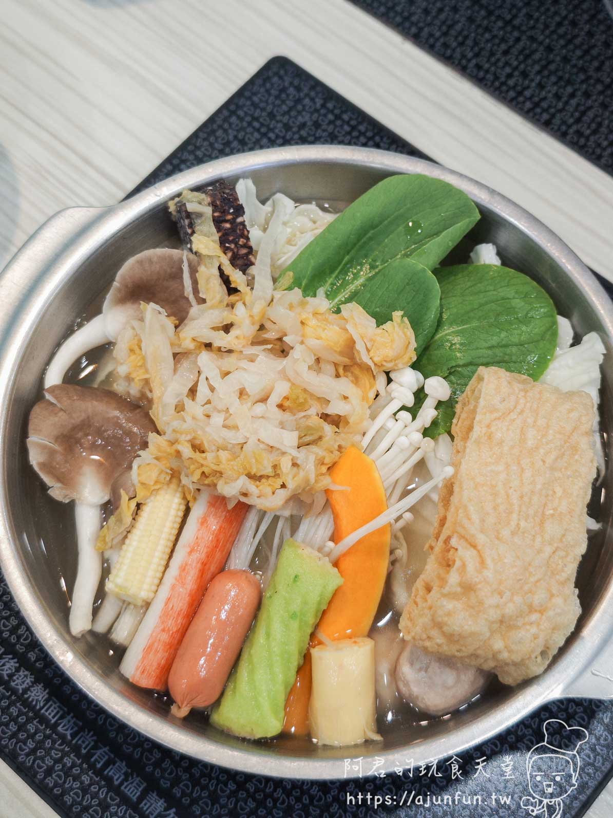 聊聊鍋物東海店，被火鍋耽誤的滷肉飯店？自助吧才是本體！百元平價吃到飽，家樂福停車超方便