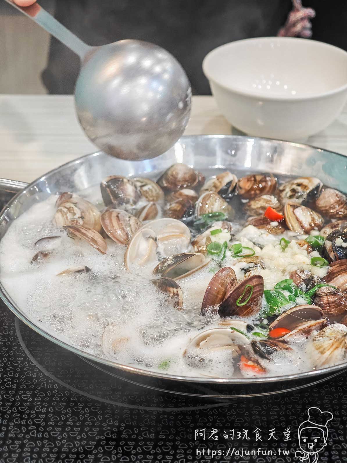 聊聊鍋物東海店，被火鍋耽誤的滷肉飯店？自助吧才是本體！百元平價吃到飽，家樂福停車超方便