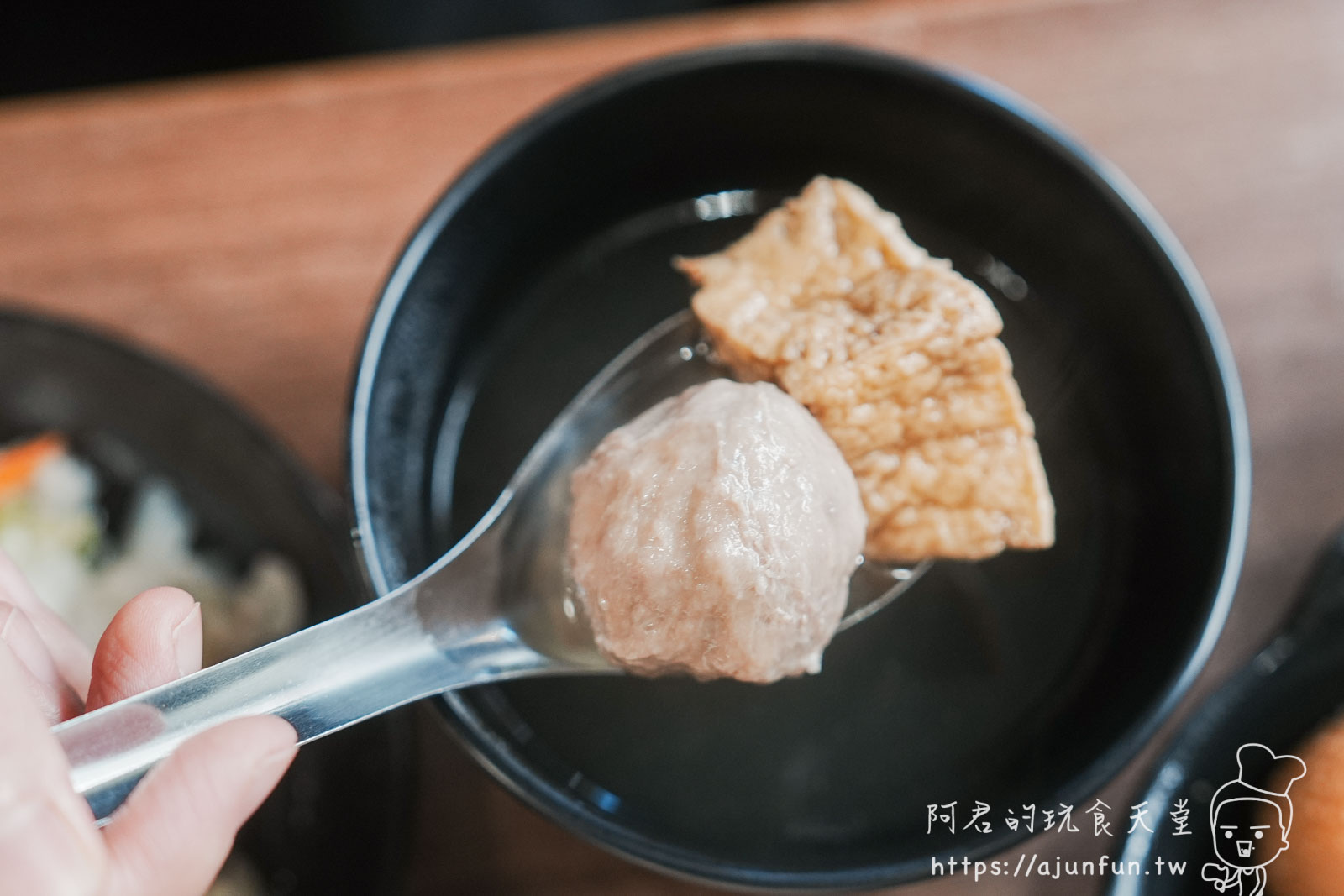 誰說嘉義只有火雞肉飯?50年老店「阿岸米糕」這碗「鹹米糕」連在地人都排隊! - 第24張圖