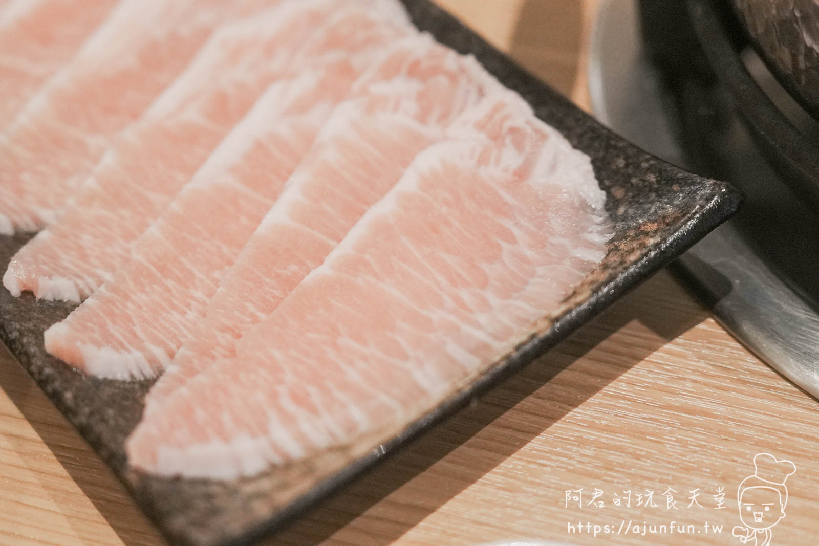 嘉義火鍋推薦,青坐請坐鍋物專科,火車站旁純白鍋物,鮮奶自己倒的厚工美味 - 第25張圖 嘉義火鍋推薦,青坐請坐鍋物專科,火車站旁純白鍋物,鮮奶自己倒的厚工美味