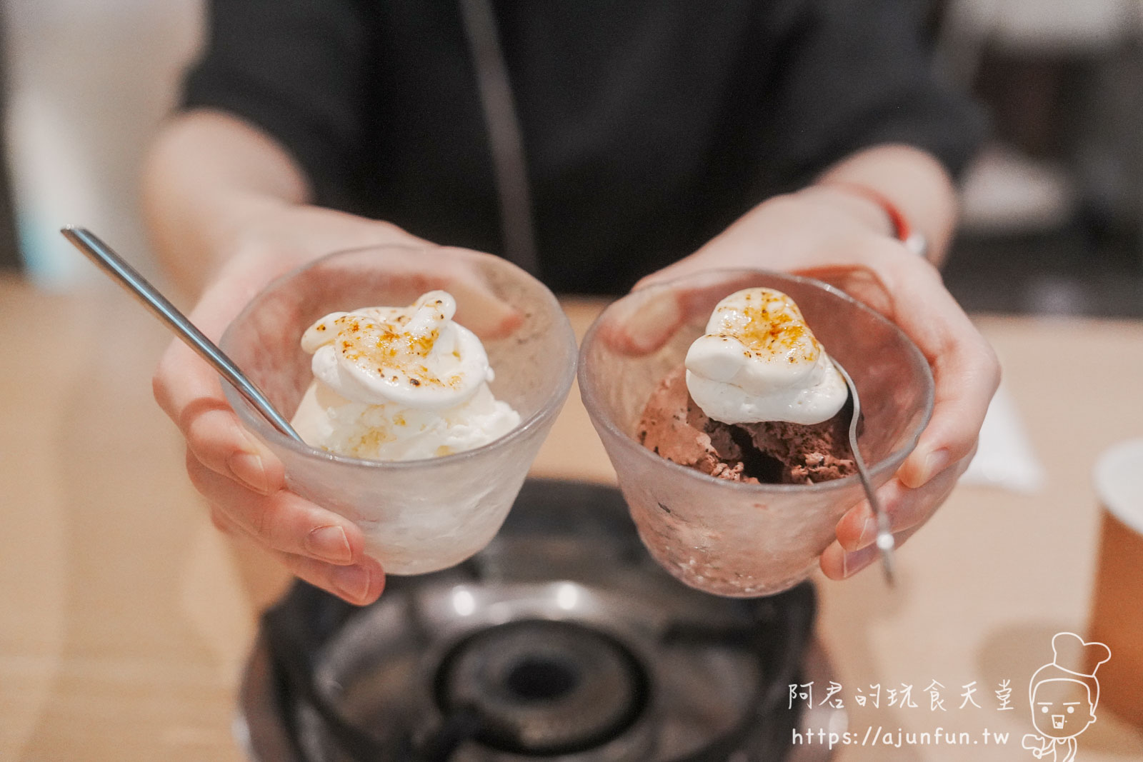 嘉義火鍋推薦,青坐請坐鍋物專科,火車站旁純白鍋物,鮮奶自己倒的厚工美味 - 第41張圖 嘉義火鍋推薦,青坐請坐鍋物專科,火車站旁純白鍋物,鮮奶自己倒的厚工美味