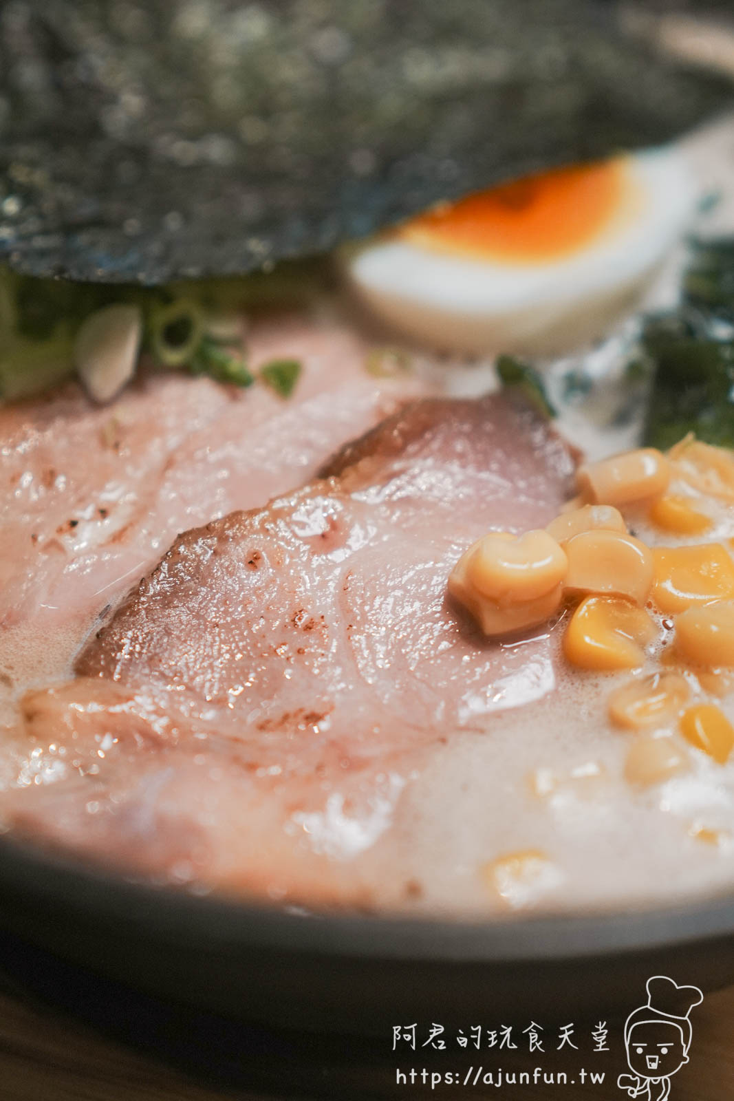 台中勤美美食|信川屋博多豚骨拉麵,除了三久無毒豬還有視覺系七彩麵竟是全天然食材? - 第12張圖 台中勤美美食|信川屋博多豚骨拉麵,除了三久無毒豬還有視覺系七彩麵竟是全天然食材?