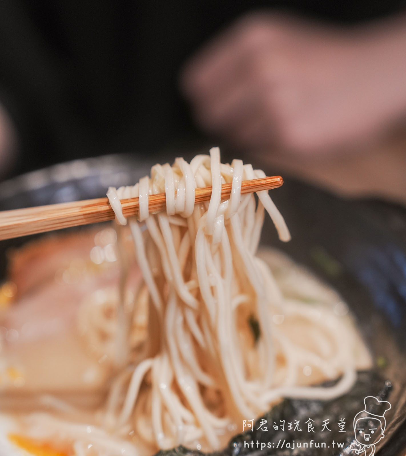 台中勤美美食|信川屋博多豚骨拉麵,除了三久無毒豬還有視覺系七彩麵竟是全天然食材? - 第20張圖 台中勤美美食|信川屋博多豚骨拉麵,除了三久無毒豬還有視覺系七彩麵竟是全天然食材?