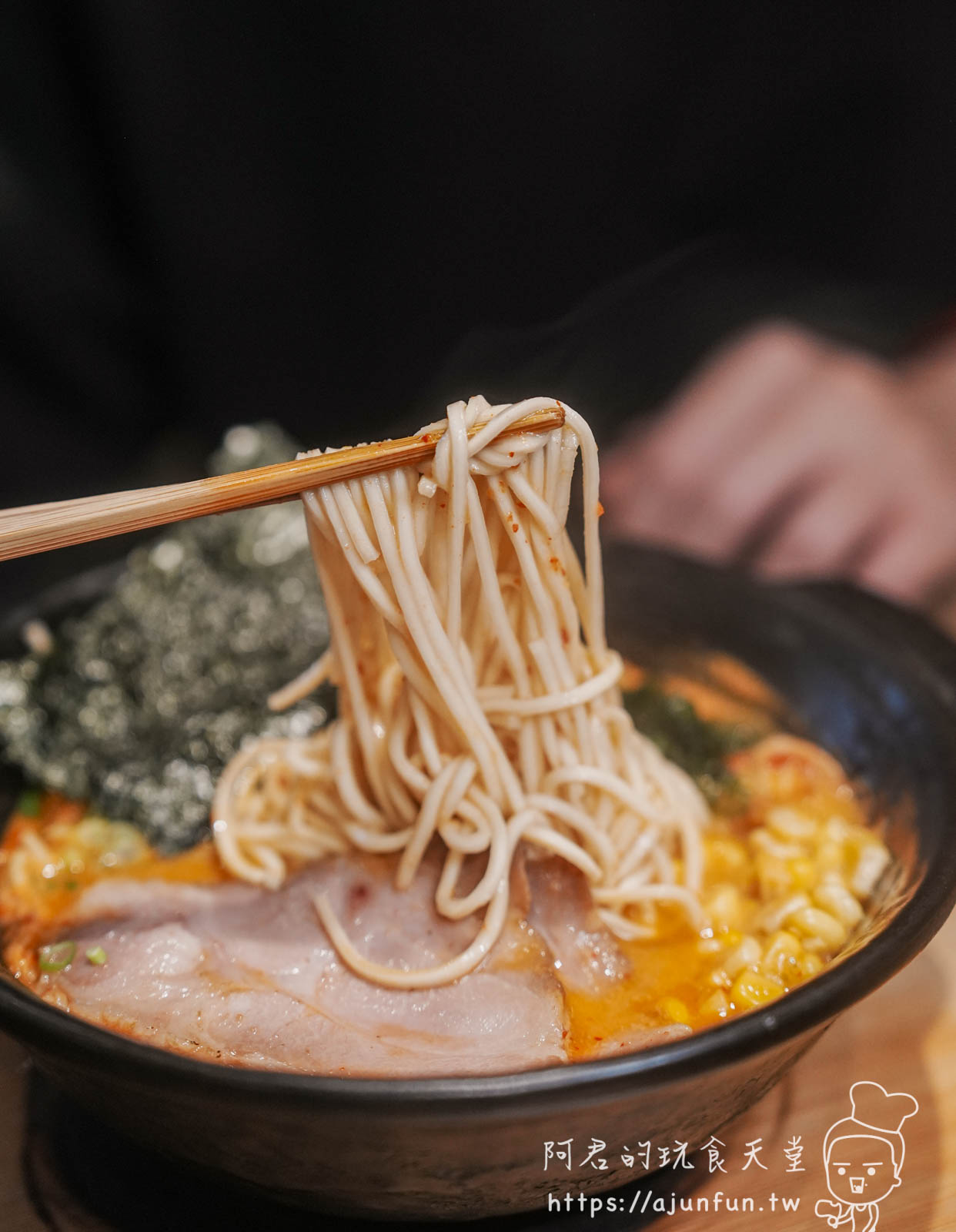台中勤美美食|信川屋博多豚骨拉麵,除了三久無毒豬還有視覺系七彩麵竟是全天然食材? - 第26張圖 台中勤美美食|信川屋博多豚骨拉麵,除了三久無毒豬還有視覺系七彩麵竟是全天然食材?