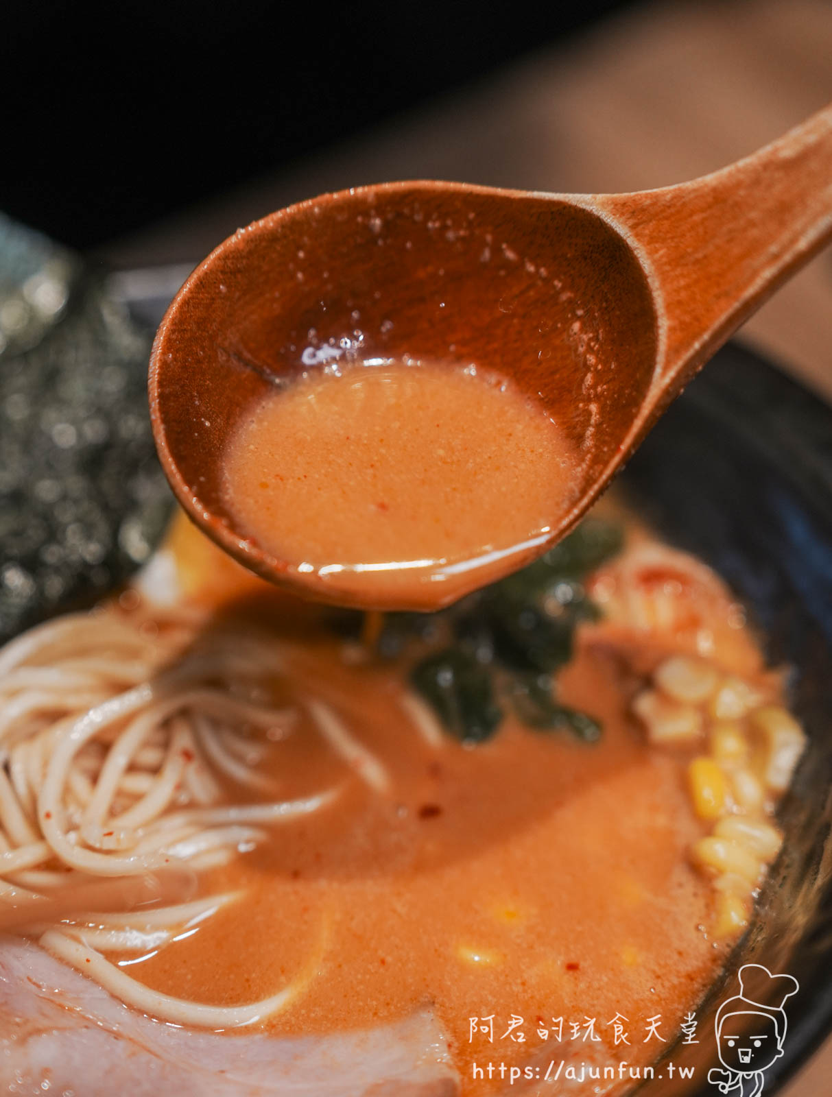 台中勤美美食|信川屋博多豚骨拉麵,除了三久無毒豬還有視覺系七彩麵竟是全天然食材? - 第24張圖 台中勤美美食|信川屋博多豚骨拉麵,除了三久無毒豬還有視覺系七彩麵竟是全天然食材?