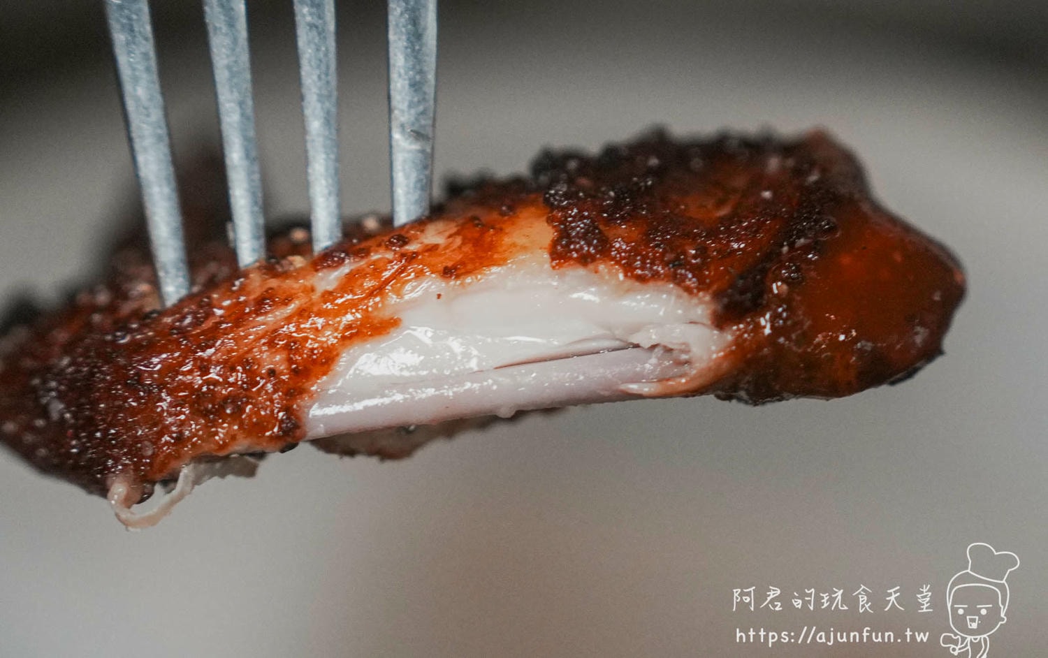 【2026竹北美食】Roast•初 熟成牛排，新竹慶祝餐廳首選！隱身巷弄的純白玻璃屋，Prime級享受