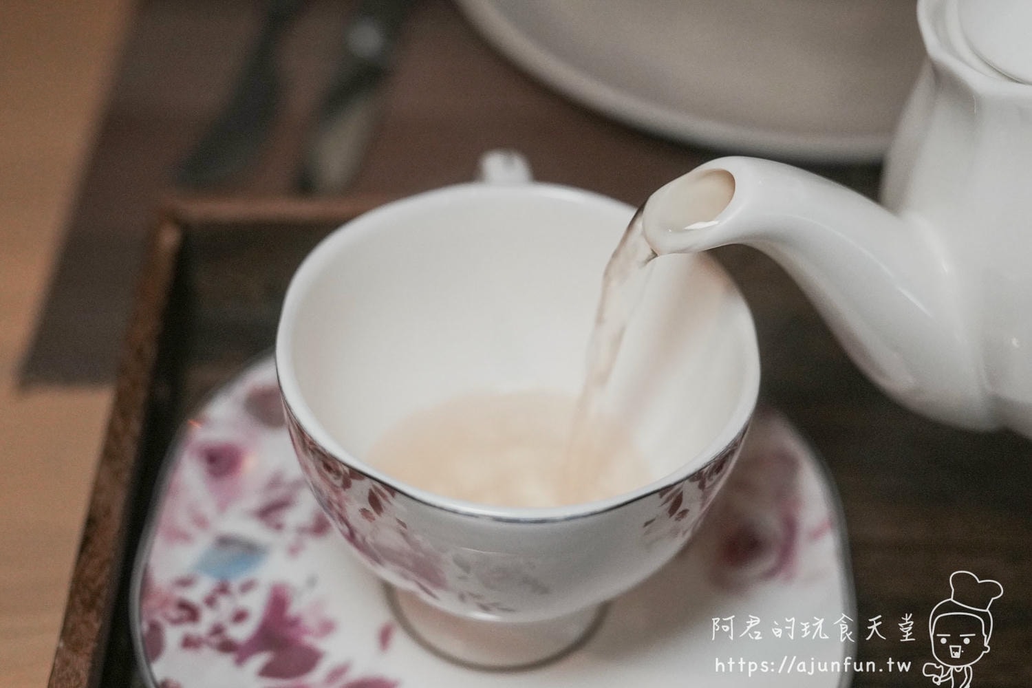 【2026竹北美食】Roast•初 熟成牛排，新竹慶祝餐廳首選！隱身巷弄的純白玻璃屋，Prime級享受