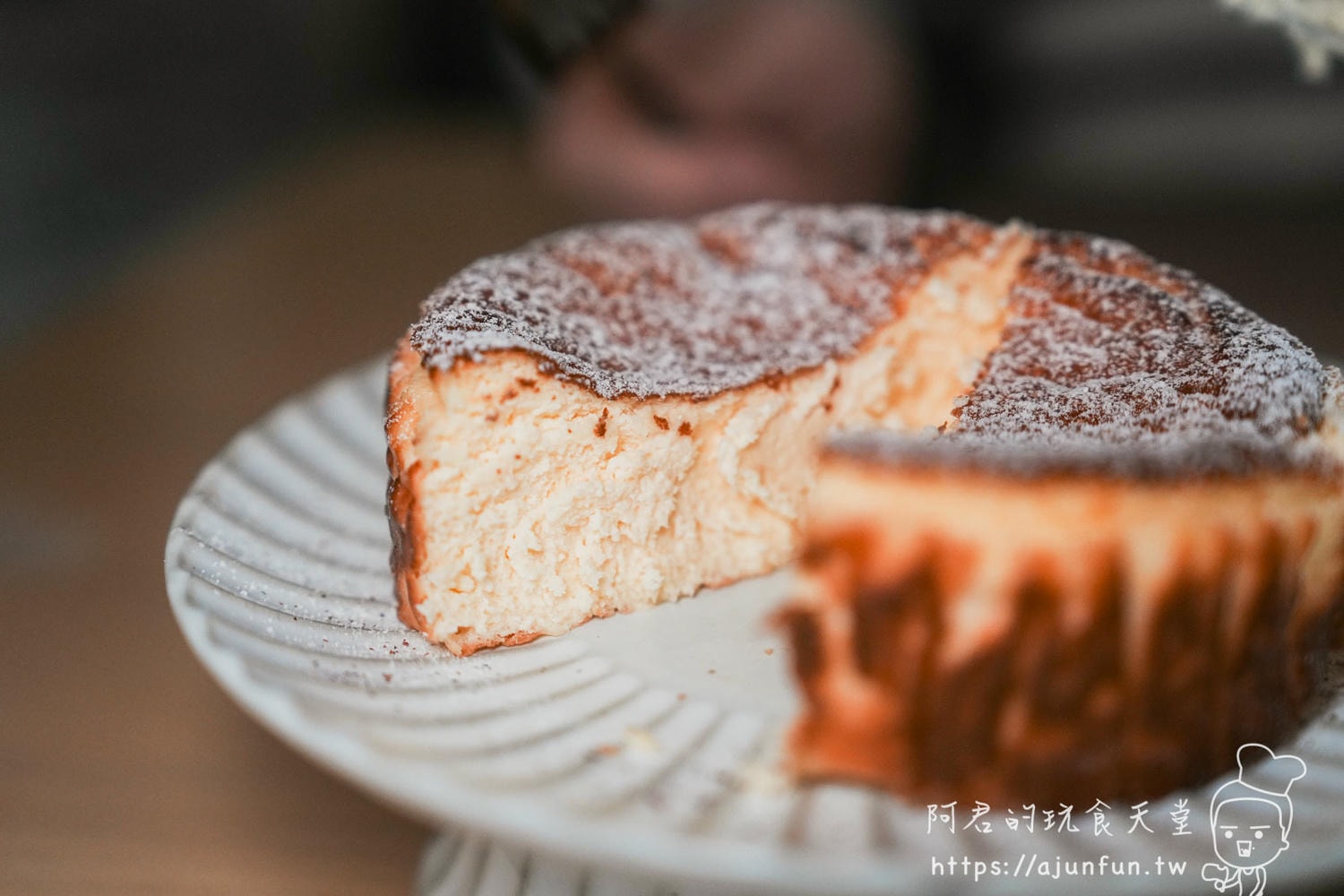 【2026竹北美食】Roast•初 熟成牛排，新竹慶祝餐廳首選！隱身巷弄的純白玻璃屋，Prime級享受