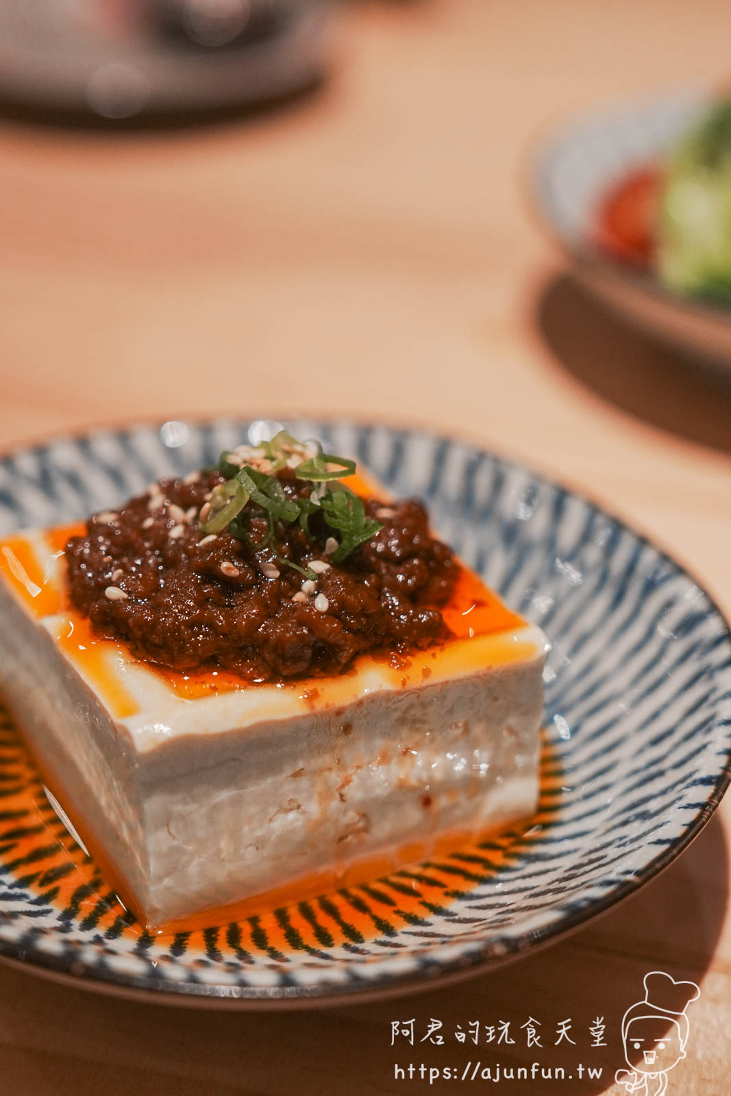 2026竹北美食推薦｜家本肉屋 丼飯，平價天花板！鱸魚味噌湯、霜淇淋無限續，炸雞山必點（附菜單停車資訊）