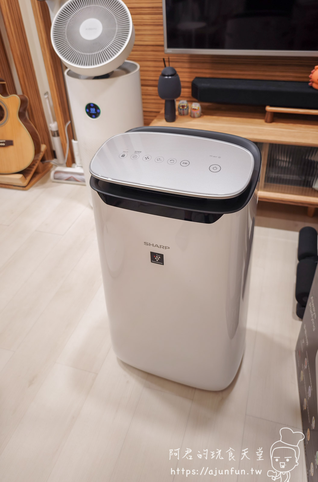 【2026空氣清淨機推薦】夏普 FP-J60T-W 開箱評測：為何我捨棄美型，選擇這台「看見呼吸」的性能猛獸？