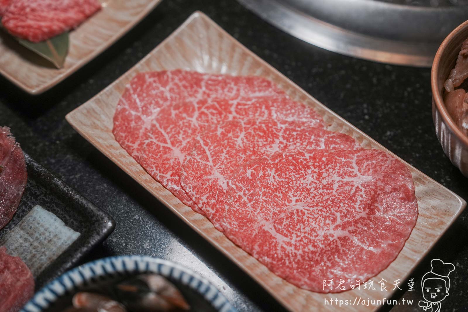 2026台中燒肉推薦,潼阪帝王蟹黑毛牛頂級燒烤|全台罕見「不限時」吃到飽!A5和牛、生啤無限暢飲,捷運文心櫻花站美食 - 第16張圖 2026台中燒肉推薦,潼阪帝王蟹黑毛牛頂級燒烤|全台罕見「不限時」吃到飽!A5和牛、生啤無限暢飲,捷運文心櫻花站美食