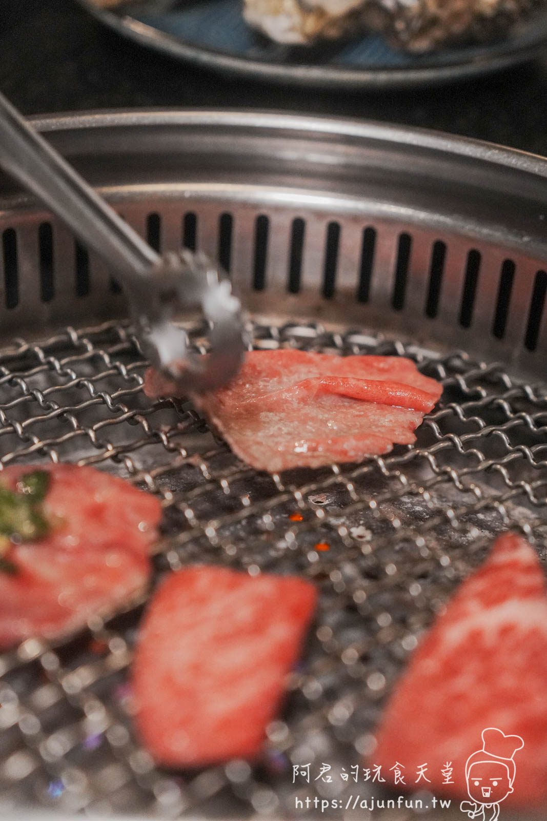 2026台中燒肉推薦,潼阪帝王蟹黑毛牛頂級燒烤|全台罕見「不限時」吃到飽!A5和牛、生啤無限暢飲,捷運文心櫻花站美食 - 第17張圖 2026台中燒肉推薦,潼阪帝王蟹黑毛牛頂級燒烤|全台罕見「不限時」吃到飽!A5和牛、生啤無限暢飲,捷運文心櫻花站美食