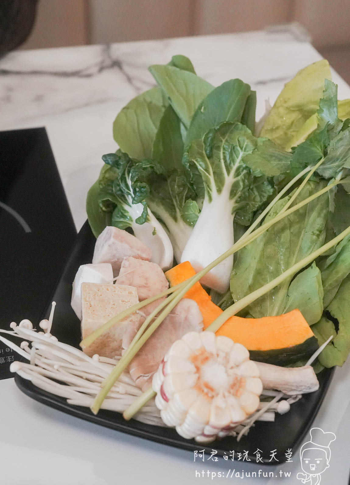 台中大里,尚鮮吃到飽火鍋,堅持天然熬湯「喝了不口渴」!國光花市高 CP 值隱藏版美食 - 第12張圖 台中大里,尚鮮吃到飽火鍋,堅持天然熬湯「喝了不口渴」!國光花市高 CP 值隱藏版美食