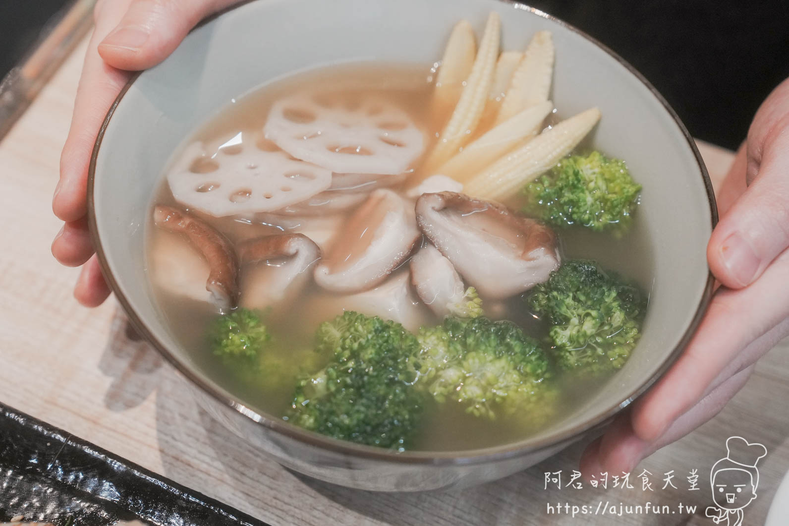 別再問台中壽司吃哪家！九壽司，新鮮檸檬入飯的美味，捷運沿線好停車聚餐首選