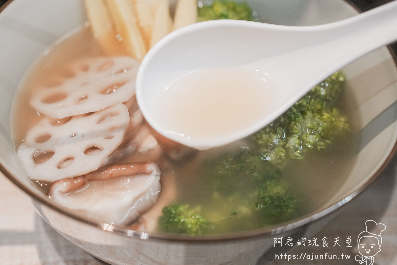 別再問台中壽司吃哪家！九壽司，新鮮檸檬入飯的美味，捷運沿線好停車聚餐首選