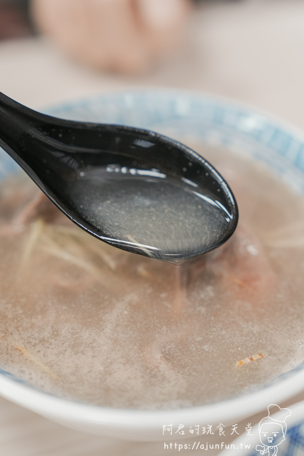 台中麻油腰花天花板！和老師麻油腰花，每日現宰溫體豬與4小時高湯，重新定義「脆彈」口感