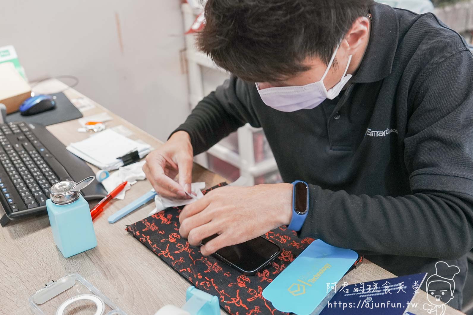 2026 iPhone 保護貼推薦》為何選藍光盾？創宇通訊東海店貼膜實錄