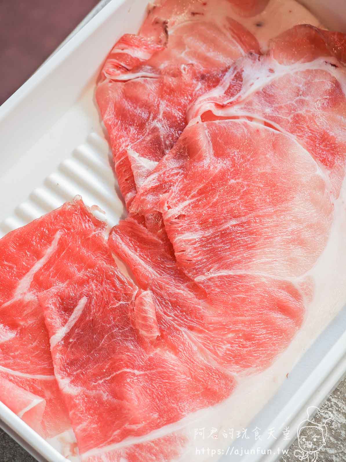 台中麻辣鍋吃到飽,向辣評價,798元值嗎?被火鍋耽誤的甜點店,聚餐慶生安全牌首選(已歇業 - 第17張圖 台中麻辣鍋吃到飽,向辣評價,798元值嗎?被火鍋耽誤的甜點店,聚餐慶生安全牌首選(已歇業