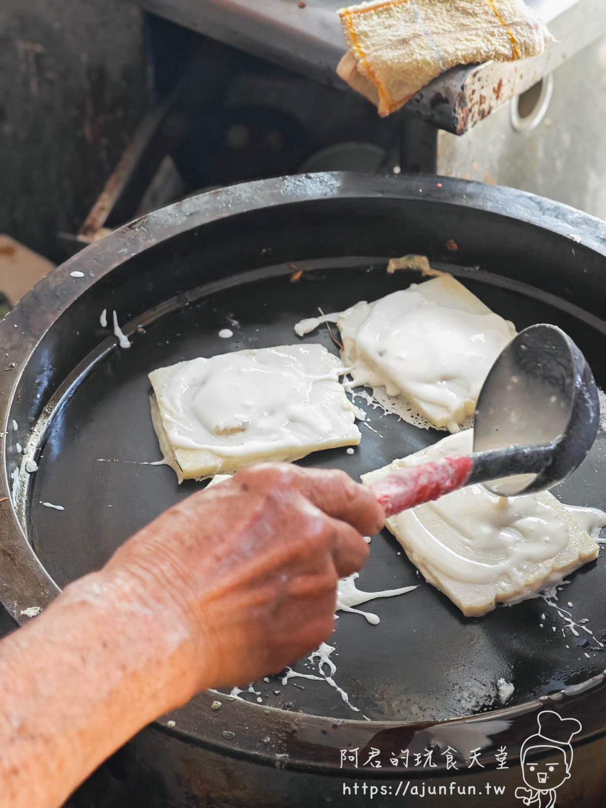 台中北區美食，健行路無名早餐，連招牌都沒有的傳奇老店！阿公手作粉漿蛋餅，在地人激推的古早味