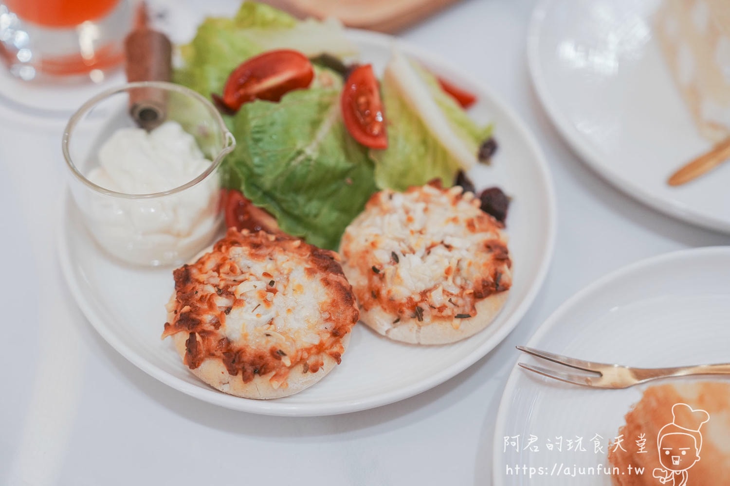 台中貓咖推薦｜94 貓咪咖啡廳，被五星級貓旅館耽誤的甜點店？