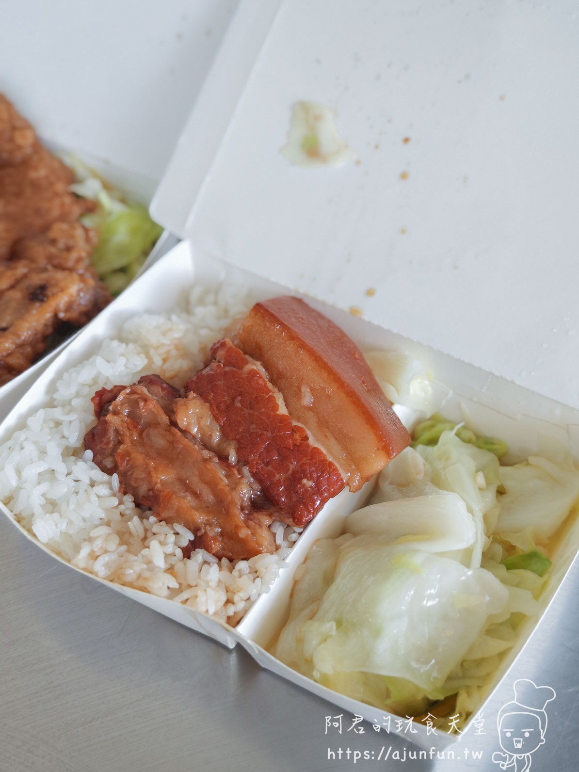 2026 台中科博館美食，金源興爌肉飯，被排骨耽誤的辣椒店？在地人排隊也要吃的台式早餐