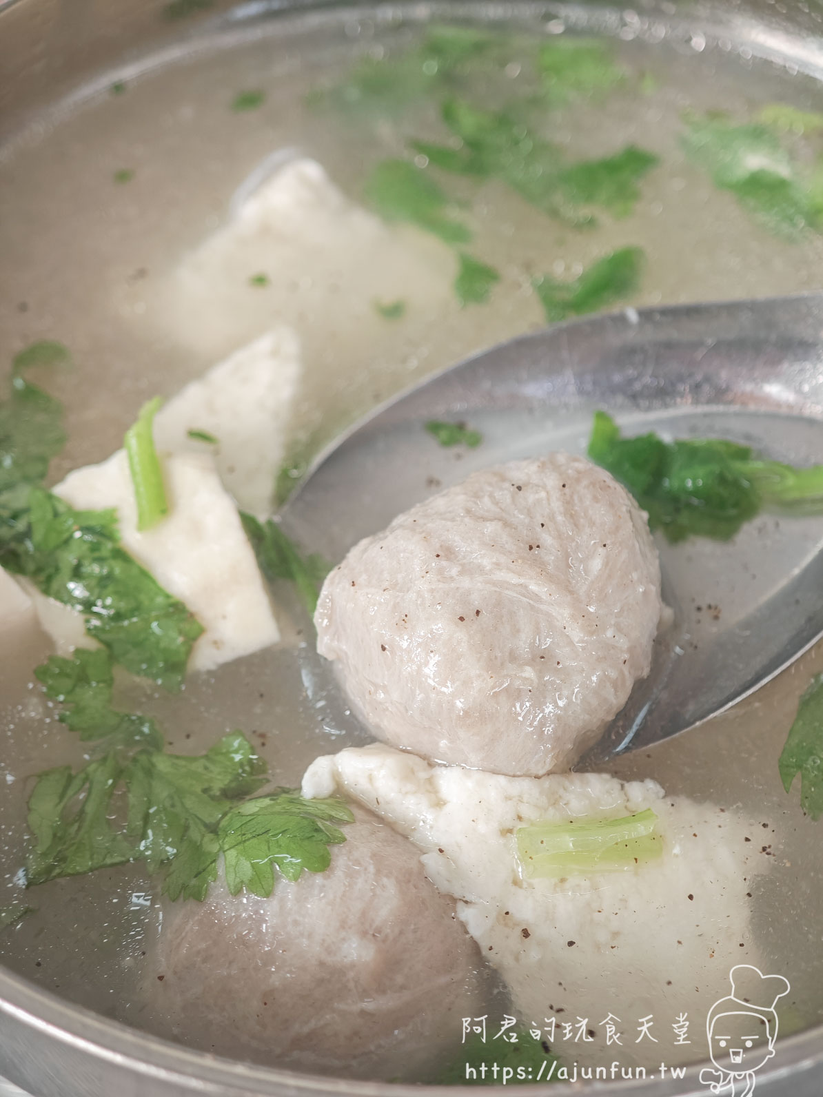 員林光明街美食推薦，寶斗肉圓傳承北斗手作工法，先蒸後炸皮Q肉餡多