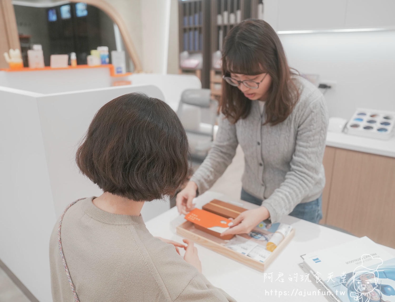 受夠強迫推銷?台中南屯「曙光眼鏡」預約制零壓迫配鏡體驗、咖啡招待 - 第15張圖 受夠強迫推銷?台中南屯「曙光眼鏡」預約制零壓迫配鏡體驗、咖啡招待