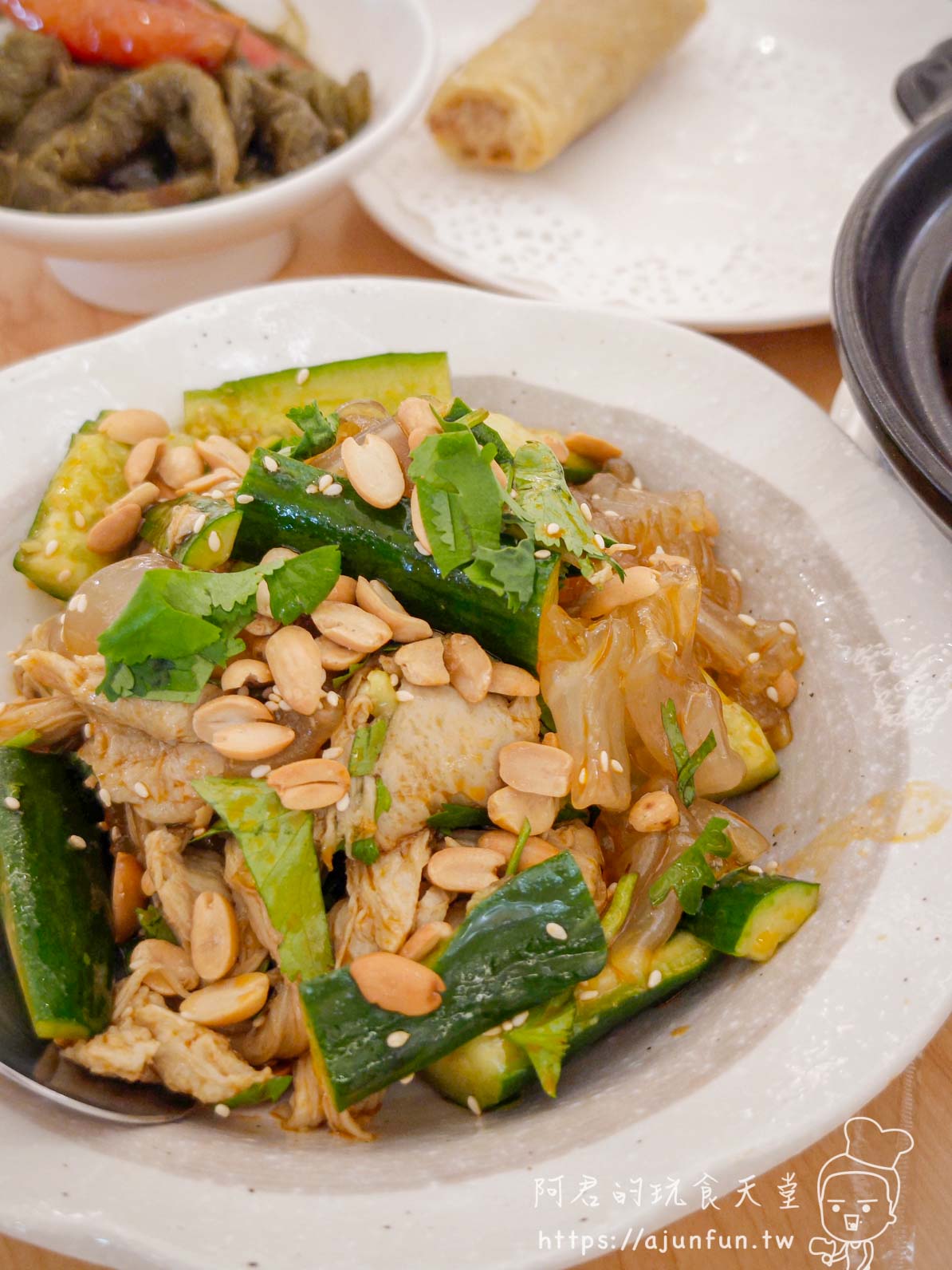 台中｜不葷主義，花3000元當盤子？必吃神級蘿蔔絲餅，但這幾道「油膩地獄」千萬別點！