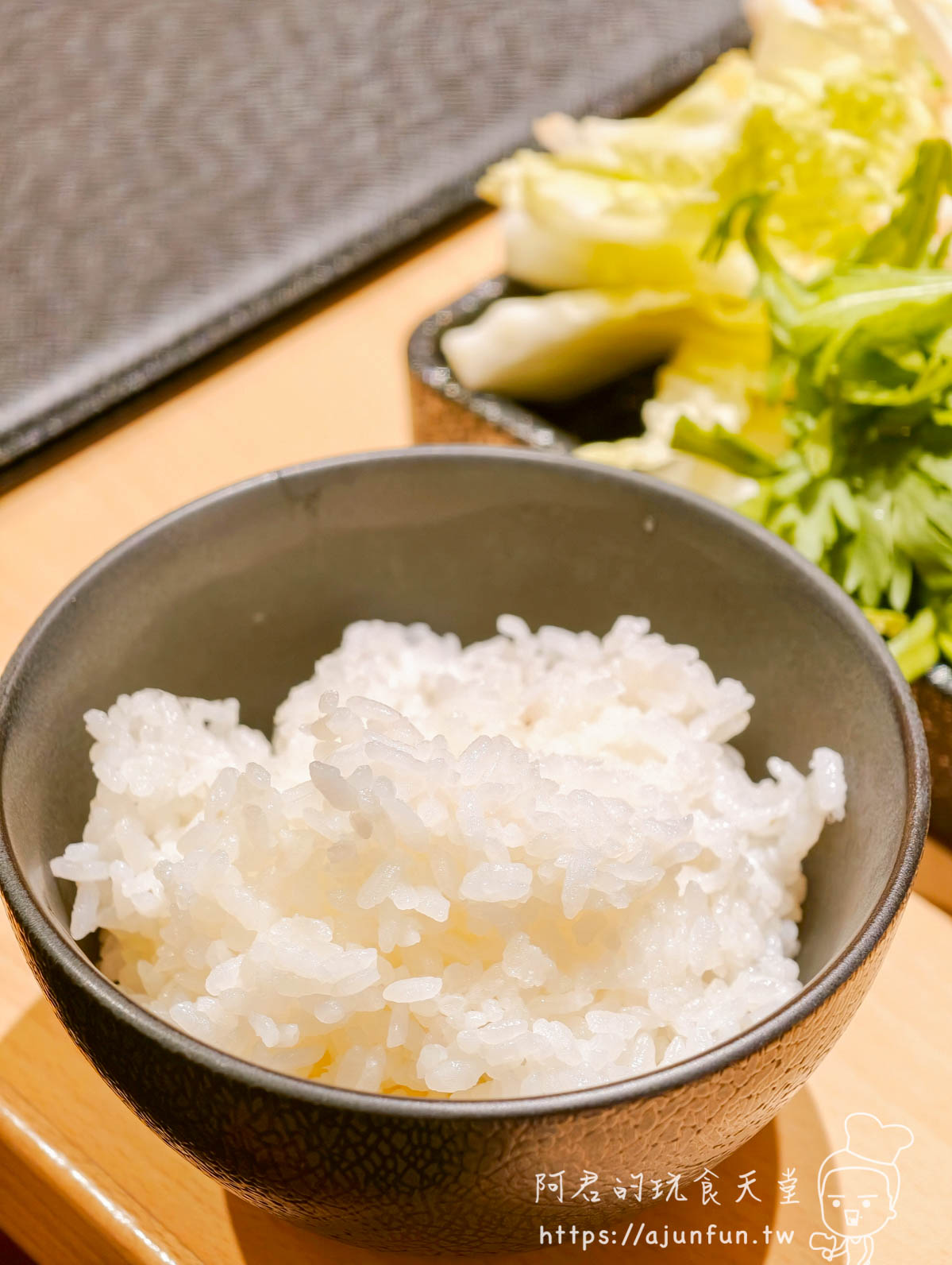 【樂天新井度假村必吃】「矢代」火鍋用清水般的飛魚高湯與藍莓醬，逼出赤城牛極致原味