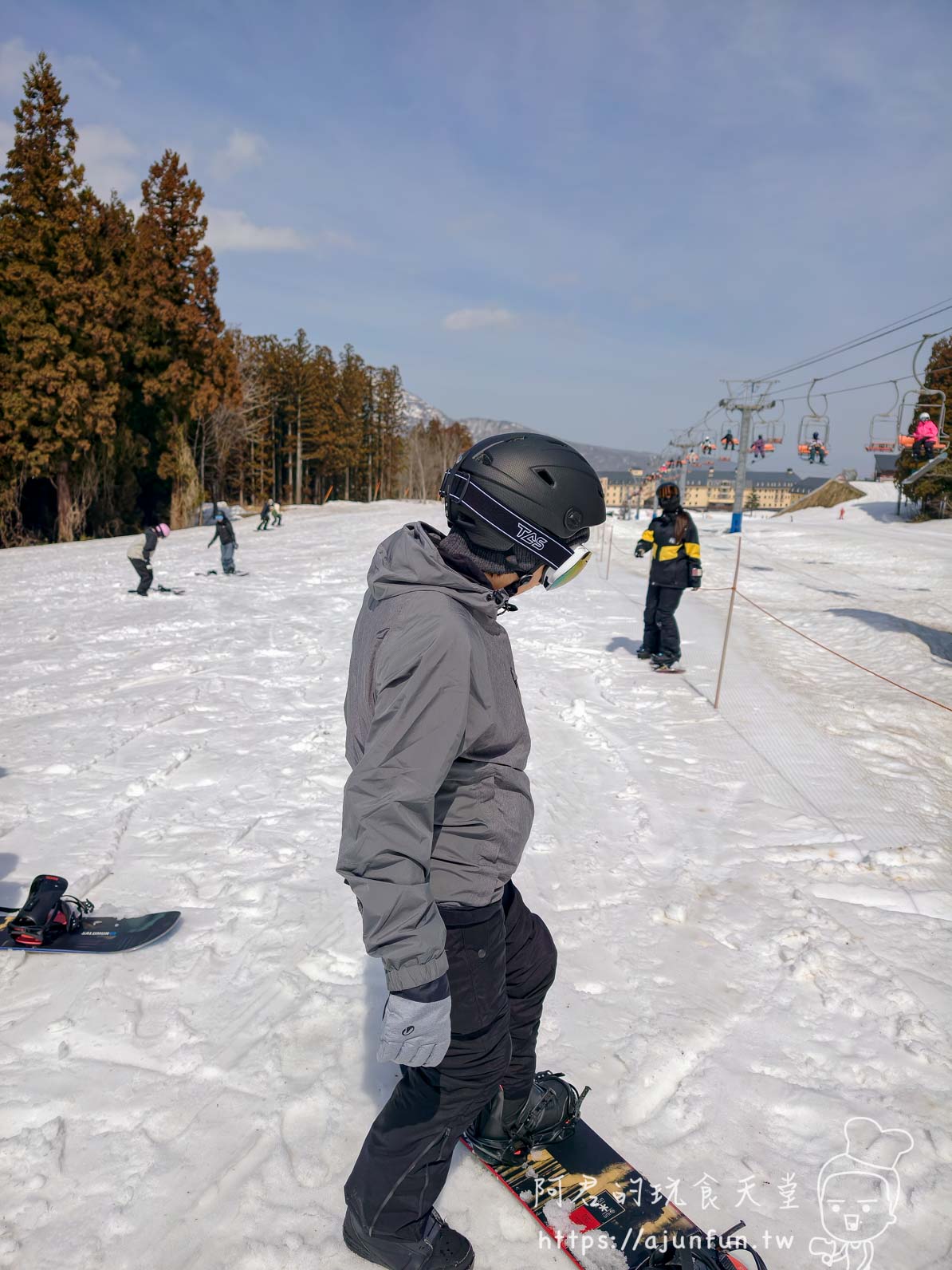 【樂天新井滑雪場開箱】寧願吃土也要請教練！全中文指導拯救你的雪地生存危機