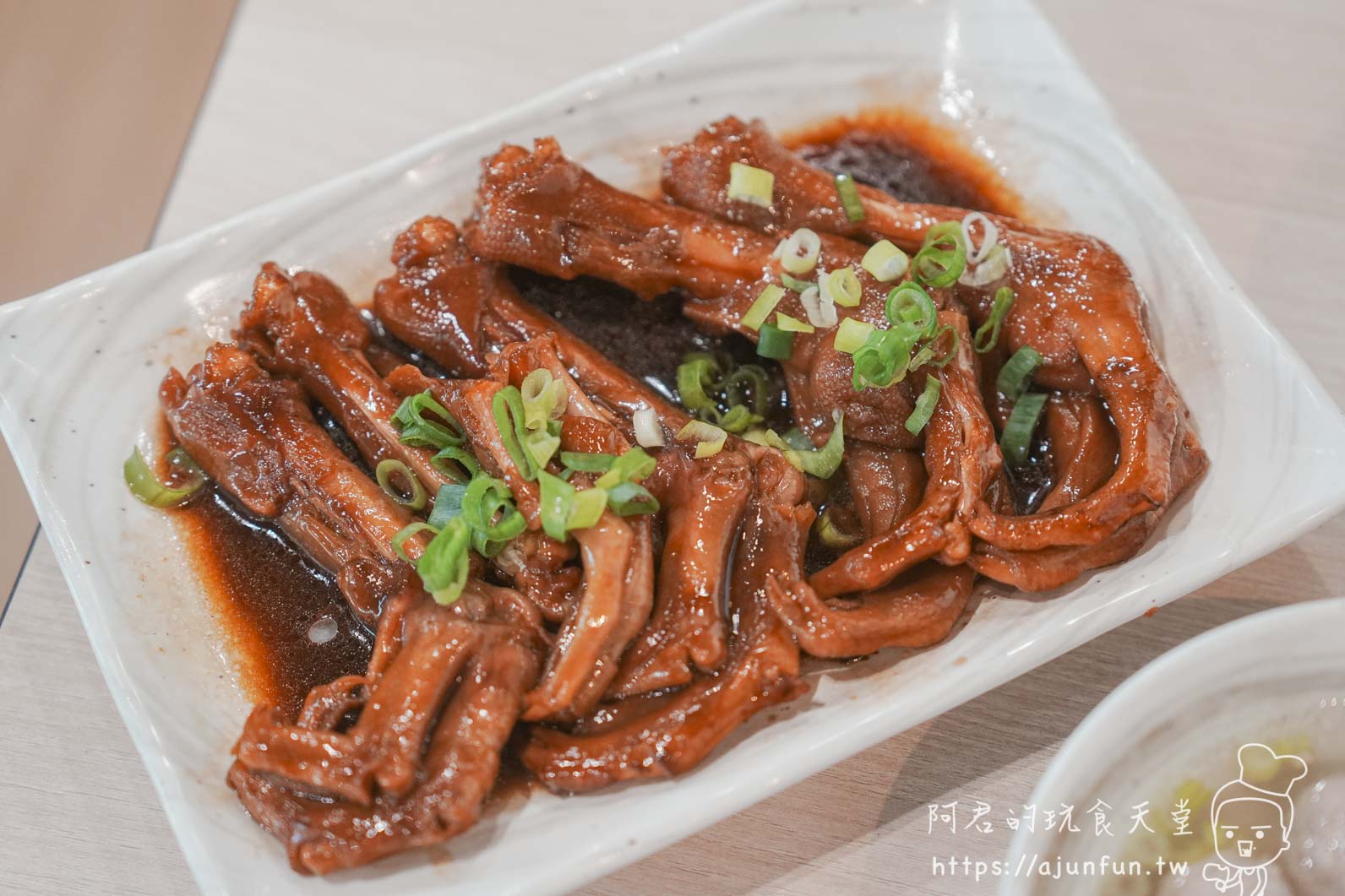 員林車站平價鵝肉店推薦|偶鵝嚐嚐員林店,9 道菜、兩人 500 元吃爆 - 第20張圖 員林車站平價鵝肉店推薦|偶鵝嚐嚐員林店,9 道菜、兩人 500 元吃爆