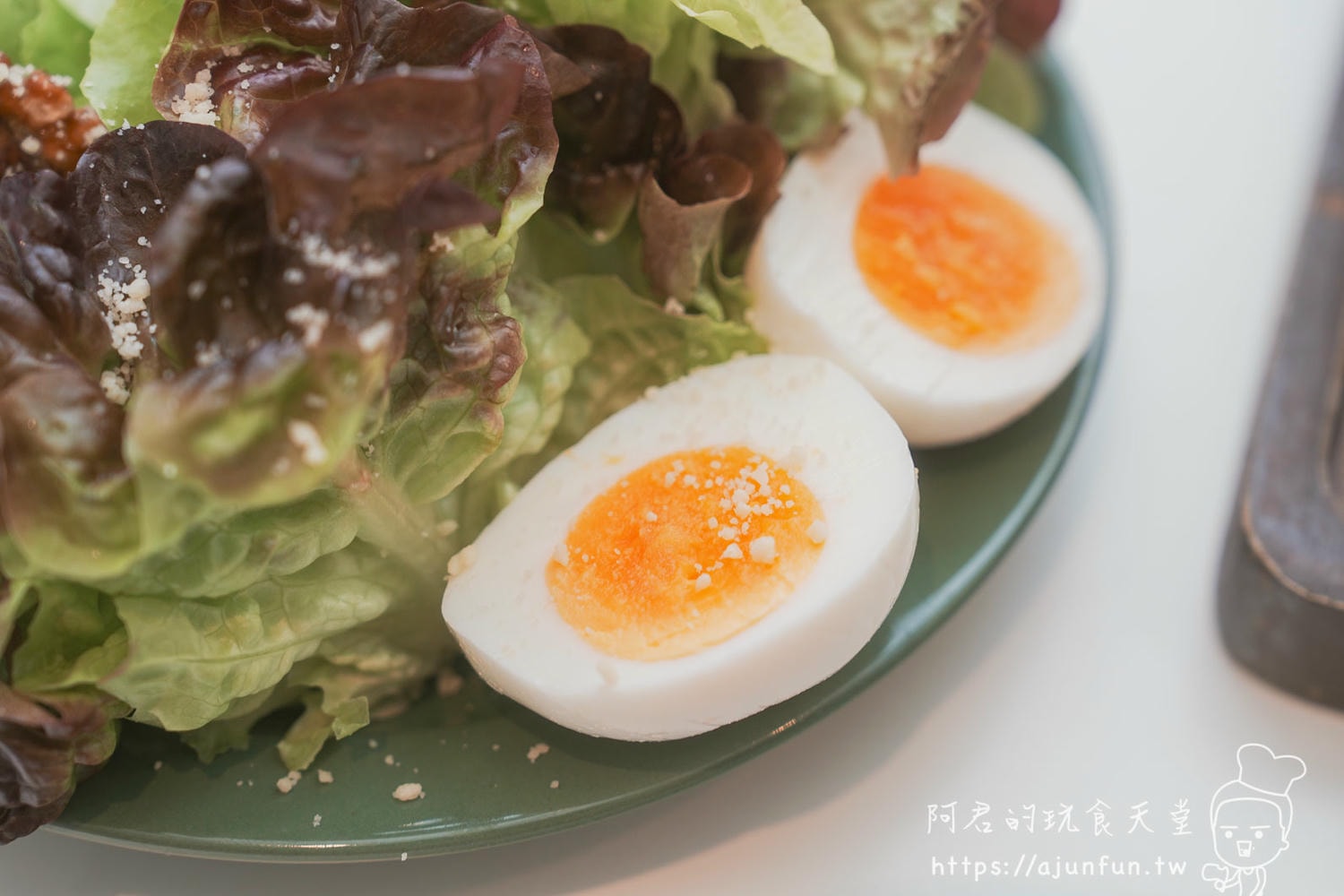 台中西區｜老陳小圓法漢堡｜法國麵包配方手作漢堡 $200 有找，國美館巷弄慢食早午餐