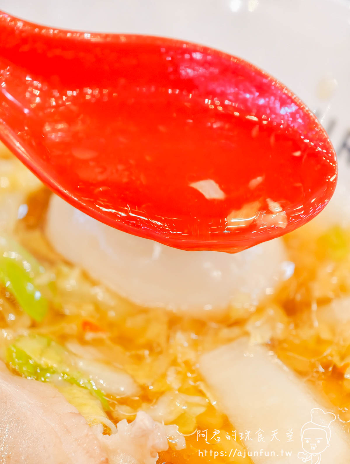 酒酒井 Outlet 美食｜神座拉麵 KAMUKURA｜250 元台幣吃到關西第一拉麵（2026 菜單）