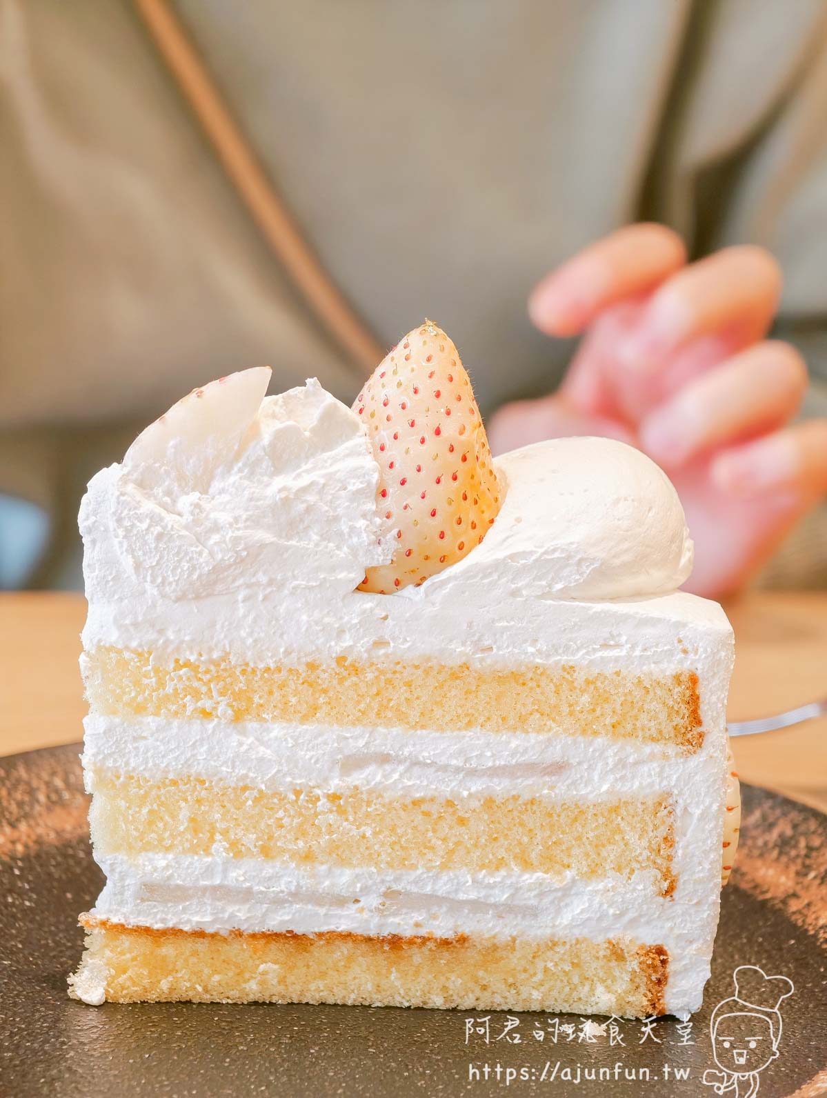 酒々井 Outlets 甜點｜Café comme ça｜糖度 20.9 的黑色草莓蛋糕，全日本僅 70 戶農家生產