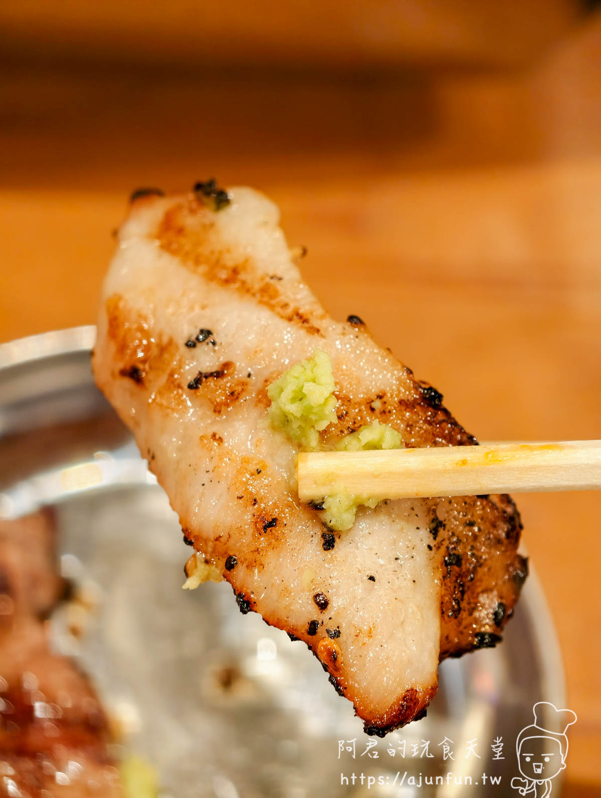 成田燒肉推薦｜大衆焼肉モーちゃん，京成成田站前2分鐘的深夜內臟燒肉食堂（2026千葉美食）