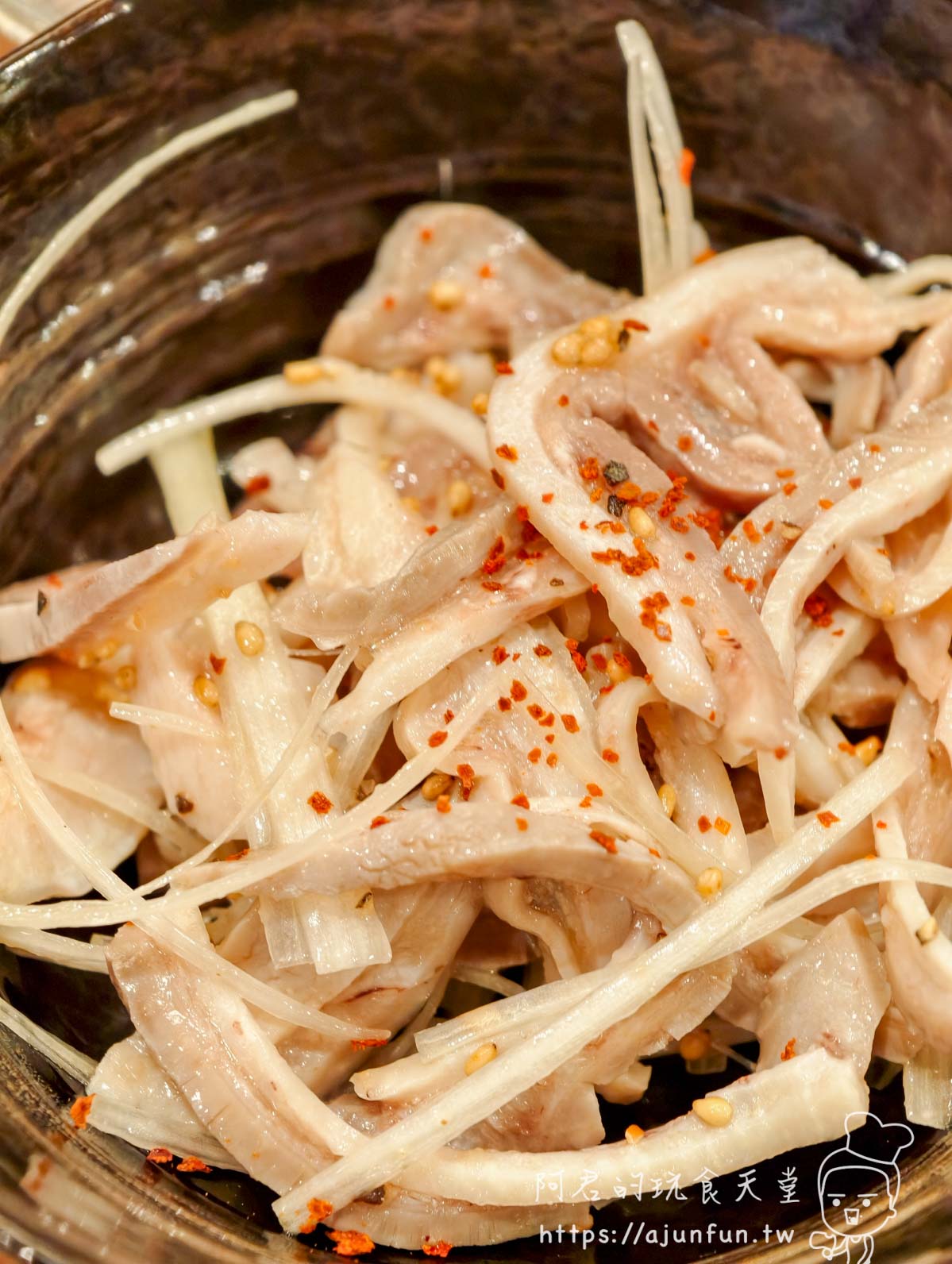 成田燒肉推薦｜大衆焼肉モーちゃん，京成成田站前2分鐘的深夜內臟燒肉食堂（2026千葉美食）