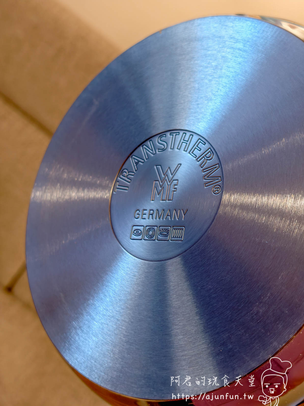 WMF Perfect Plus 鍋底 TransTherm 通用底刻印，標示 GERMANY