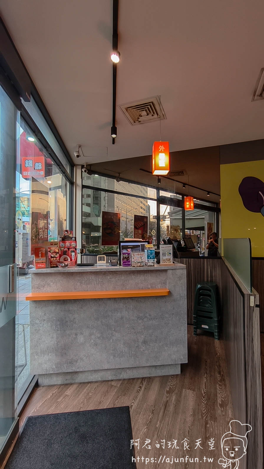 錢都彰基店入店收銀台與點餐動線