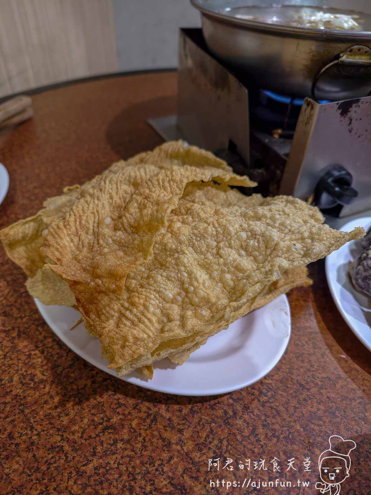 台灣陳沙茶手工炸豆皮金黃色厚片整盤