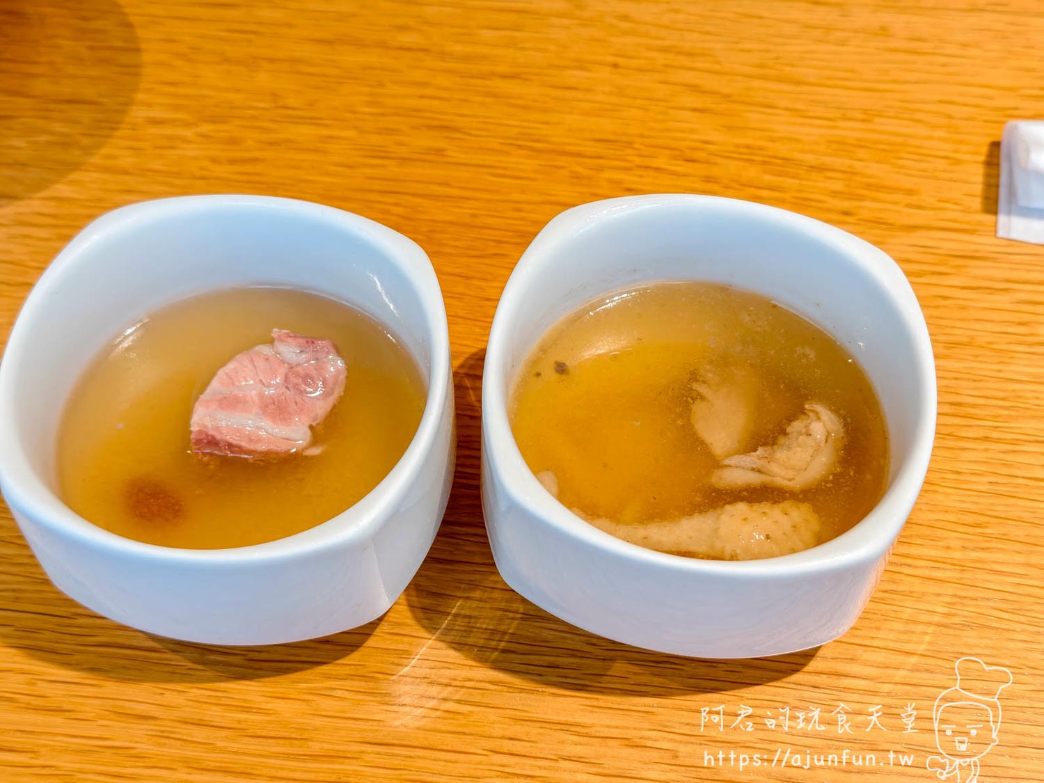 饗食天堂台中大遠百攻略|2026 平日下午茶 $758,爐烤牛排封神,現煎天使紅蝦怎麼搶?(2026 親訪) - 第19張圖 饗食天堂台中大遠百鮮蛤蜊清湯兩碗