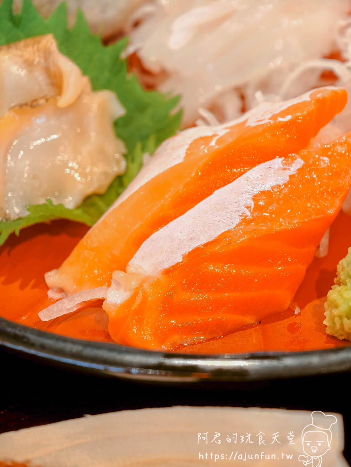 函館ダイニング雅家 刺身定食 鮭魚サーモン厚切兩片油脂光澤帆立貝白肉 - 阿君的玩食天堂